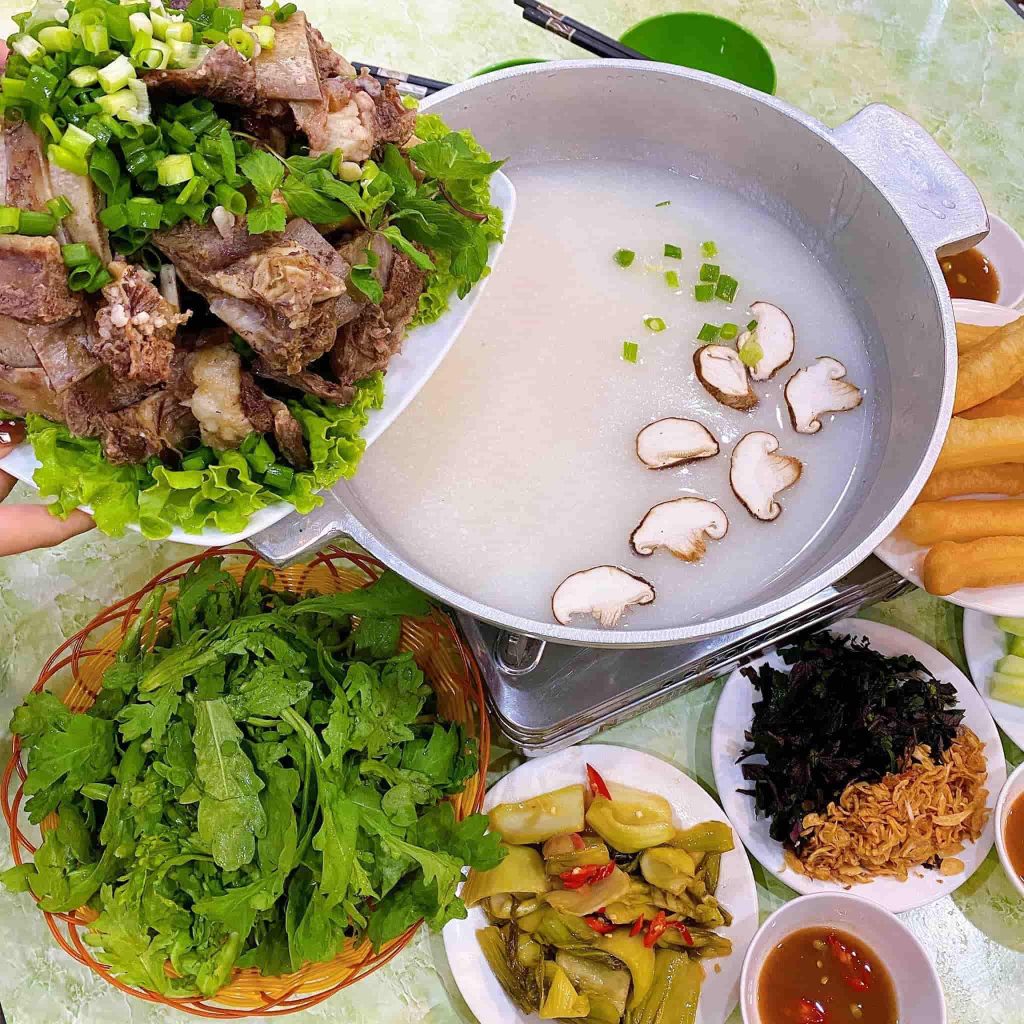 Vua Lẩu Cháo Phố Cảng